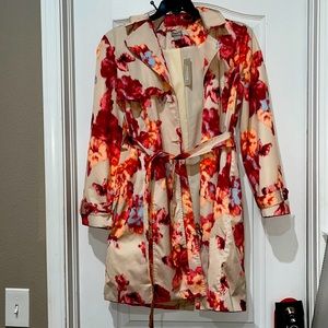 Chico’s Floral Rain Trench Coat NWT Chico Size 1 = Medium (Size 8)